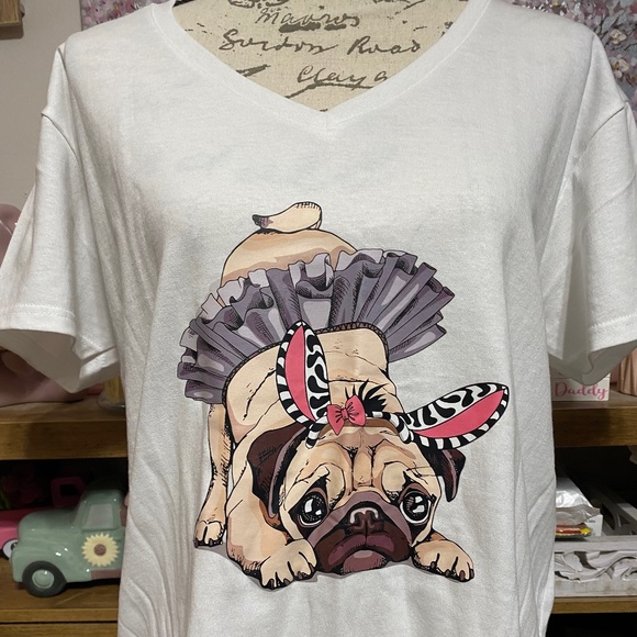 Women's Girl Adorable White Pug Dog Puppy T-Shirt - Picture 1 of 8